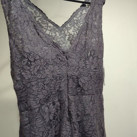 B2 JASMINE DARK PLUM PURPLE LACE OVER LINING SLEEVELESS FORMAL DRESS SIZE 22 - Picture 5 of 11